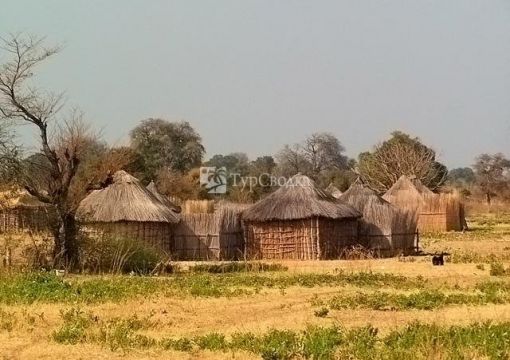 Деревня Shakawe в Северной Ботсване.