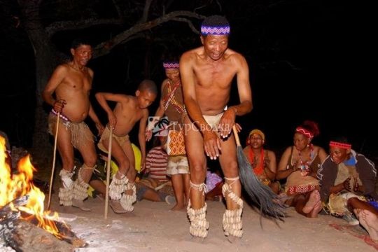 Аборигенский ритуальный танец.
