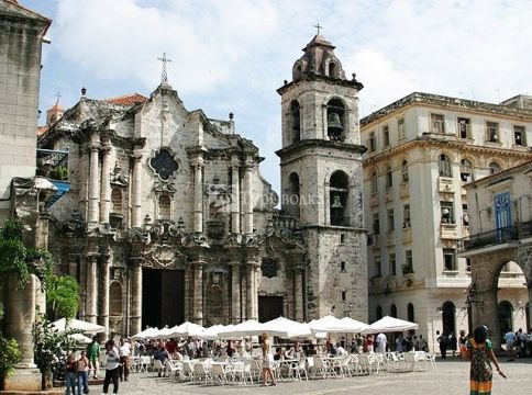 Кафедральная площадь в г. Гаване.