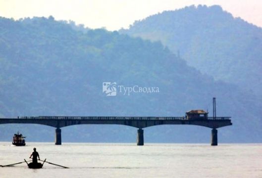 Мост некогда связывавший Северную Корею и Китай.