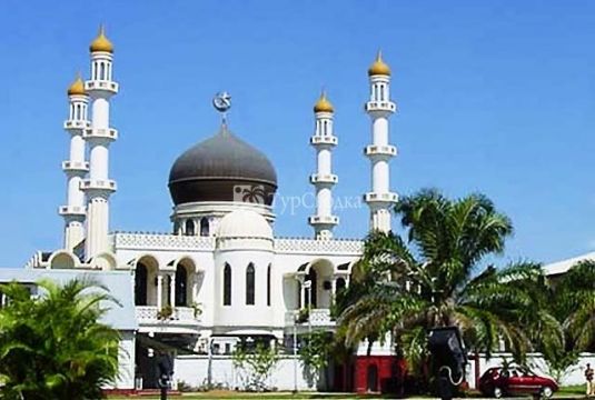 Исламская мечеть Ахмадия Анджуман  в г. Парамарибо.