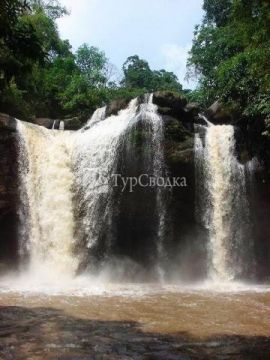 Водопад Хэю Сууот (Haew Suwat) в национальном парке  Кхауяй (Khao Yai).