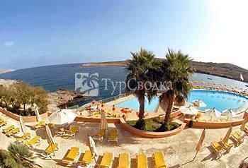 Comino Hotel And Bungalows 4*