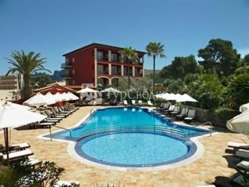 Hotel Cala Sant Vicenc 4*