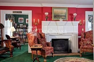 A Williamsburg White House Bed and Breakfast 3*