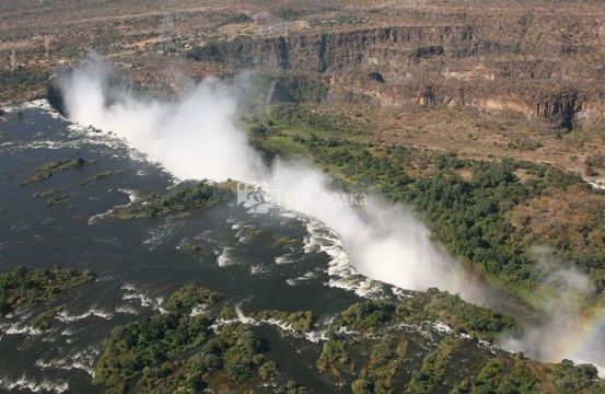 Водопад Виктория. Автор: Ferdinand Reus, wikimedia.org