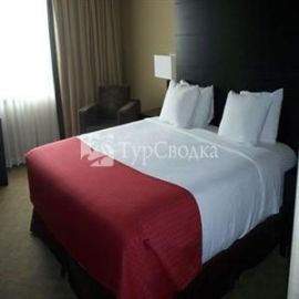 Edmonton Hotel & Convention Centre 3*