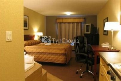 Lakeview Inns & Suites Fort Nelson 2*