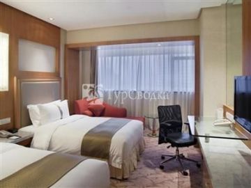 Holiday Inn Hangzhou City Center 4*