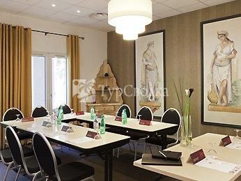 Mercure Grasse 3*