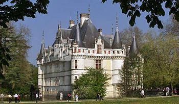 Le Chateau de Reignac 4*