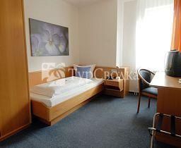 Hotel Franziska 3*