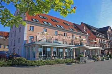 Hotel Am Yachthafen Waren (Muritz) 3*