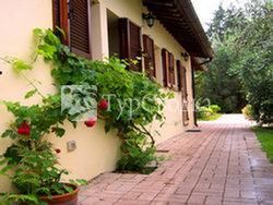 Azienda Agraria - Agriturismo Sasso Rosso 2*