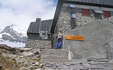 Rifugio Monzino 1*