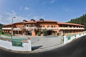 Hotel Lacina 3*