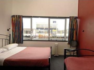 Base Backpackers Hostel Rotorua 2*