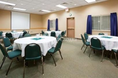 Holiday Inn Express Bemidji 2*