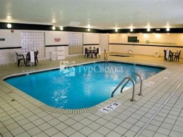 Comfort Suites Park Central 3*