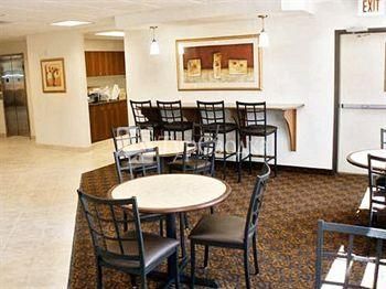Econo Lodge Inn & Suites Fairgrounds Des Moines 2*
