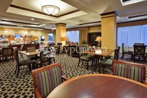 Holiday Inn Express Hotel & Suites Dothan North 2*