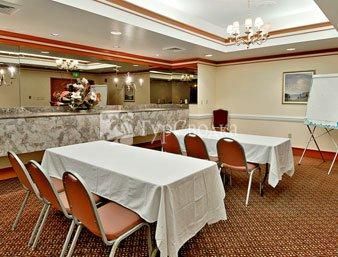 Days Inn Savannah Airport Garden City 2*