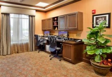 Holiday Inn Express Hotel & Suites Kansas City - Grandview 2*