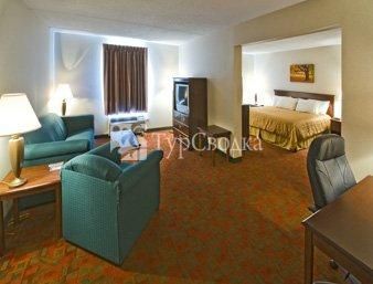 Ramada Hendersonville 2*