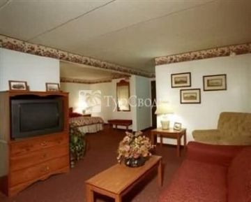 Gladstone Inn & Suites 2*