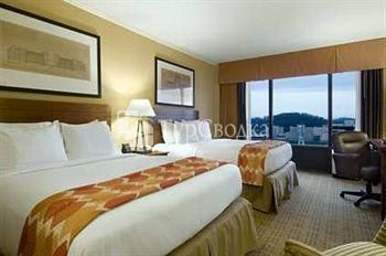 Hilton Knoxville 3*