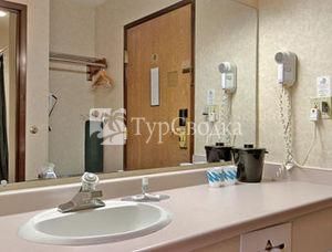 Baymont Inn & Suites Madison West 2*