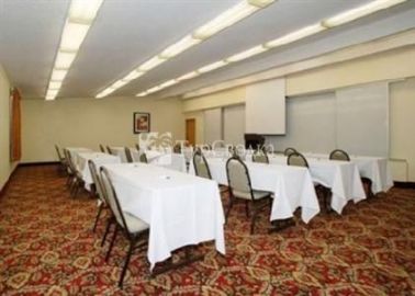 Quality Inn & Suites Miamisburg 2*