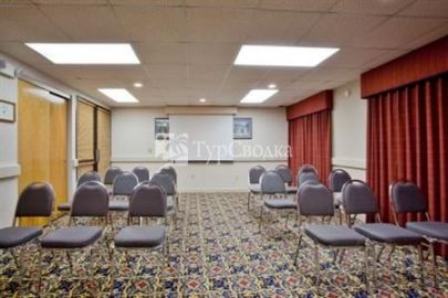 Holiday Inn Express Newport News 2*