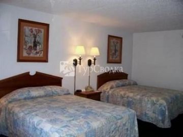 GuestHouse International Poplar Bluff 3*