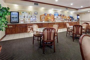 Holiday Inn Express Irondequoit 2*