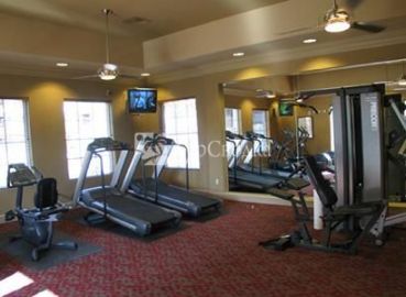 Oakwood Apartments at Granite Point Sacramento 3*