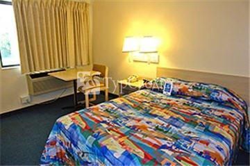 Motel 6 Santa Ana 1*