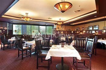 Doubletree Hotel Spokane-City Center 4*