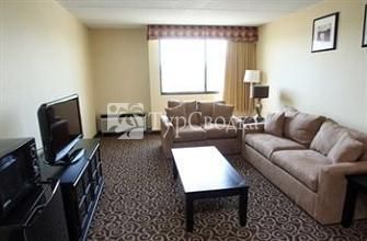 Ramada Inn Stratford (Connecticut) 2*