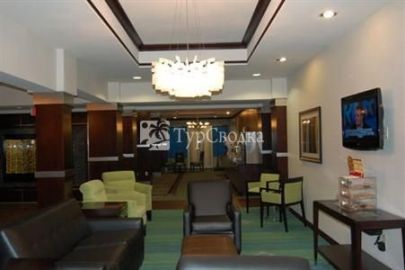 Holiday Inn Express Stroudsburg - Poconos 2*