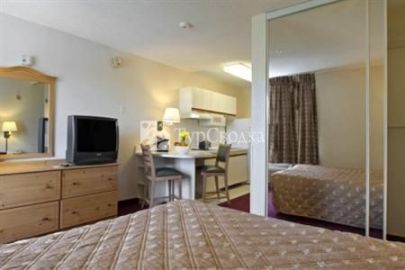 Homestead Studio Suites Hanover Whippany 2*